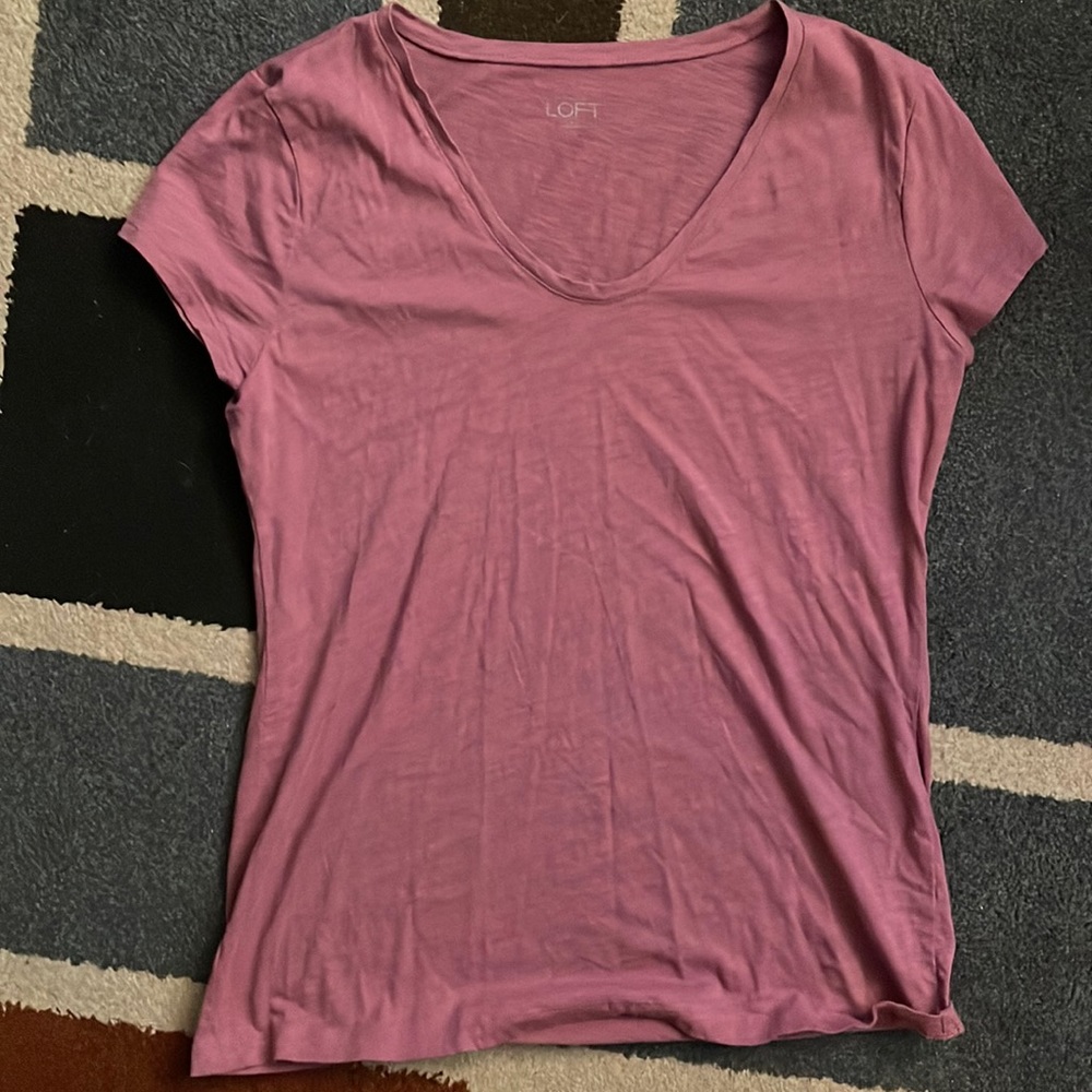 Mauve Loft VNeck Tshirt medium